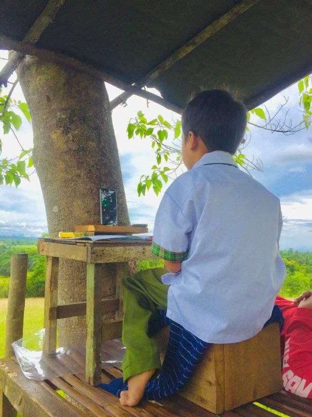 Treehouse serves as virtual classroom for Bohol kid | Philippine